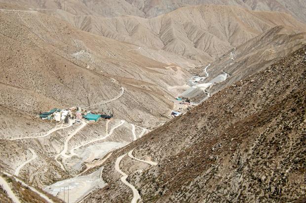 Un incendio en una mina de oro en Perú mata a casi 30 trabajadores
