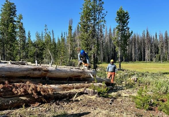 Klamath Basin News, miércoles 13 de septiembre – Se planean muchos eventos a medida que se acerca el día del eclipse solar; KLCAS e IYS se asocian con Lake of the Woods para donar madera a familias de bajos ingresos