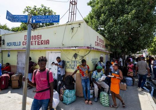 República Dominicana cierra sus fronteras con Haití al aumentar la tensión en la crisis del canal