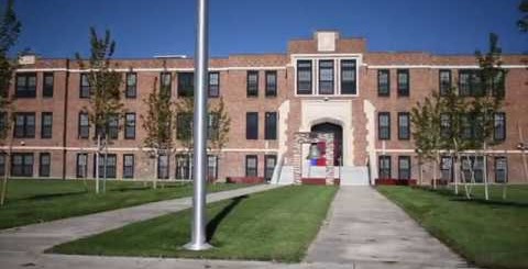 Noticias de la Cuenca de Klamath, miércoles 15/04/2026: El Distrito Escolar de la Ciudad de KF llega a un acuerdo preliminar con los empleados clasificados; accidente fatal en la I-97 en el Condado de Klamath; el Comisionado del Condado, Nichols, presenta una queja ética contra el Comisionado DeGroot; la tasa de desempleo de Oregón se mantiene sin cambios en el 5,2%; la competencia Iron Chef del Distrito Escolar de Klamath se llevará a cabo el 1 de mayo