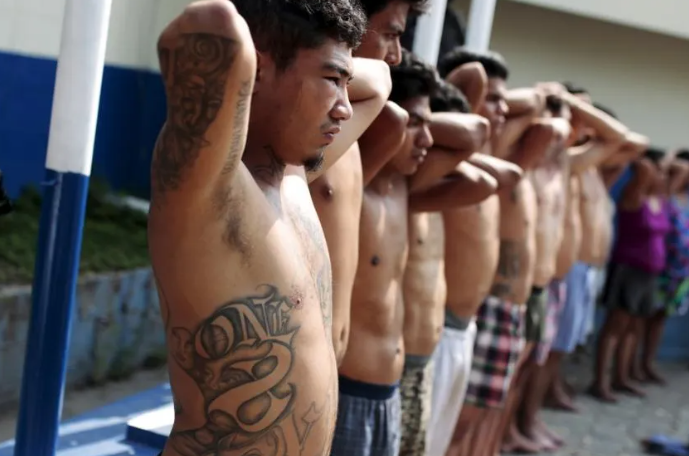 El Salvador renueva por 24ª vez el decreto de emergencia antipandillas