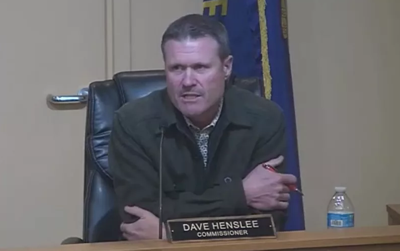 Noticias de Klamath Basin, lunes 3/11 – El Comisionado del Condado de Klamath, Dave Henslee, se postula para el Senado Estatal y otras noticias locales y estatales…