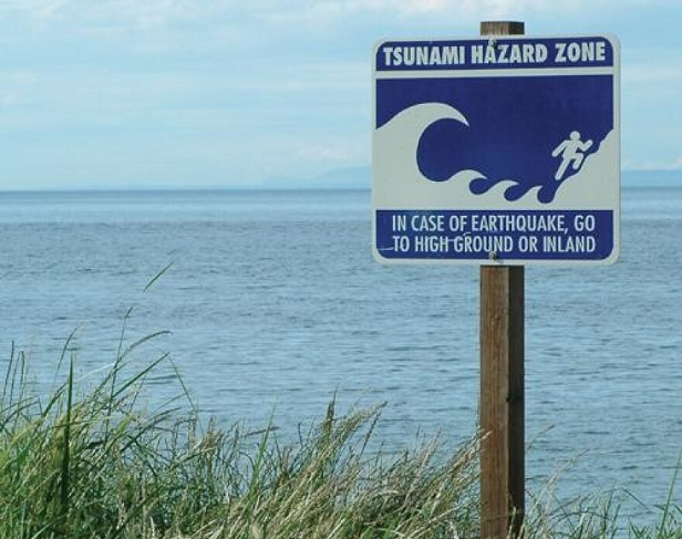 ¿Explorar la costa de Oregón estas vacaciones de primavera? La Semana de Concientización sobre los Tsunamis es del 24 al 30 de marzo: ¡Esté preparado!