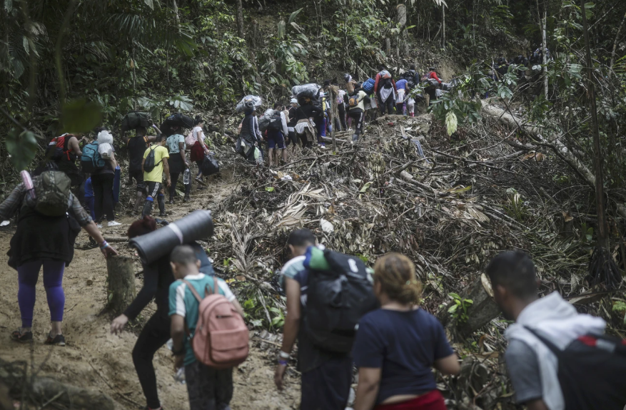 Human Rights Watch afirma que Panamá y Colombia no protegen a los migrantes en la ruta de la selva del Darién