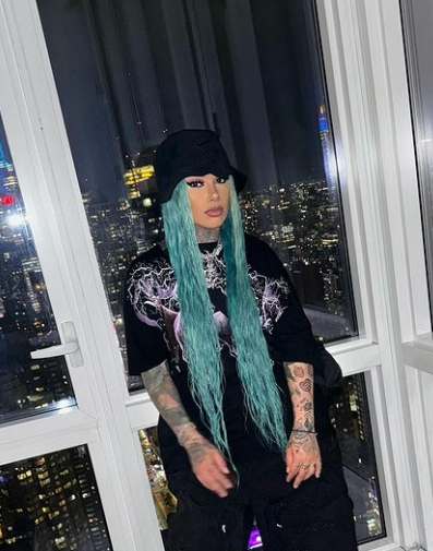 La rapera mexicana-americana Snow Tha Product anuncia su gira para 2024