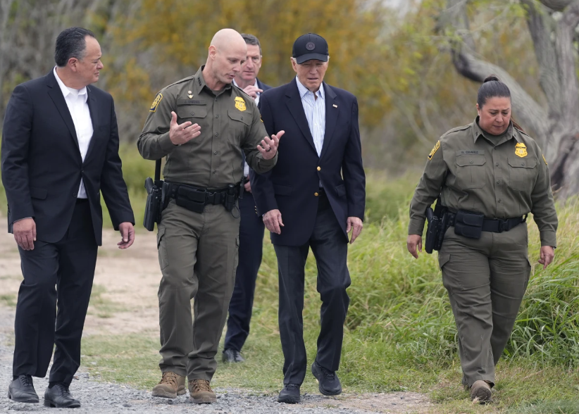 Las detenciones en la frontera México-EE.UU. bajan un 30% en Julio hasta un nuevo mínimo para la presidencia de Biden