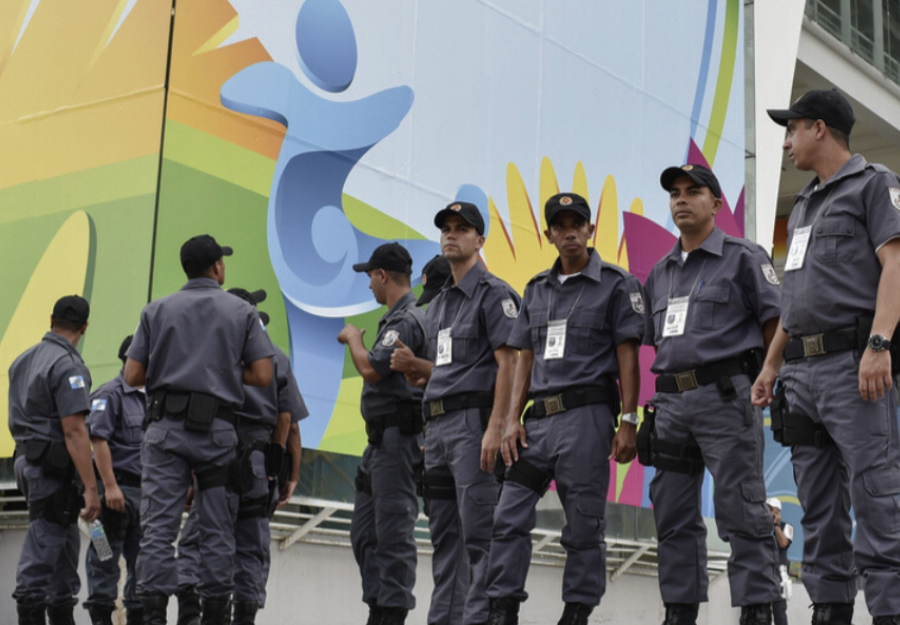 La policía brasileña lanza una megaoperación en las favelas de Río de Janeiro para combatir el crimen organizado