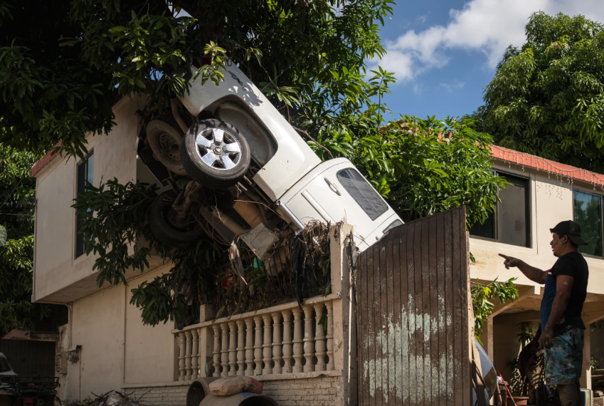 El número de muertos asciende a 64 en medio de las devastadoras inundaciones y deslizamientos de tierra en México