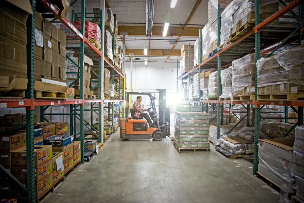 Noticias de la Cuenca de Klamath, viernes 7 de noviembre: Cascade Health Alliance envía fondos al Banco de Alimentos de los Condados de Klamath y Lake, al Centro para Adultos Mayores de la Cuenca de Klamath y a los bancos de alimentos de Gospel Mission; Epic Queen se presenta el sábado por la noche en Ragland; Los beneficios del programa SNAP se están implementando gradualmente