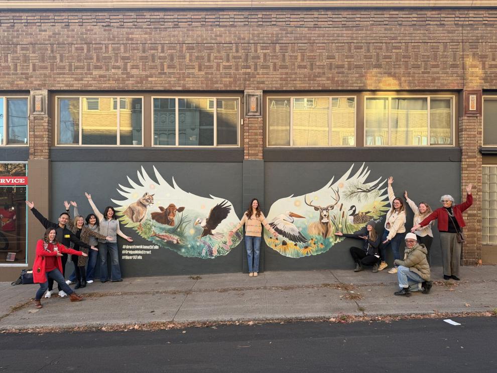 Noticias de la Cuenca de Klamath, viernes 19 de diciembre: Llegan los murales de “Wings Walk”; Venga al Día de Diversión Familiar de Klamath Falls el sábado; Pronóstico de lluvia y nieve en la cuenca; Alerta de inundaciones y riesgo de deslizamientos de tierra, según el Servicio Meteorológico Nacional