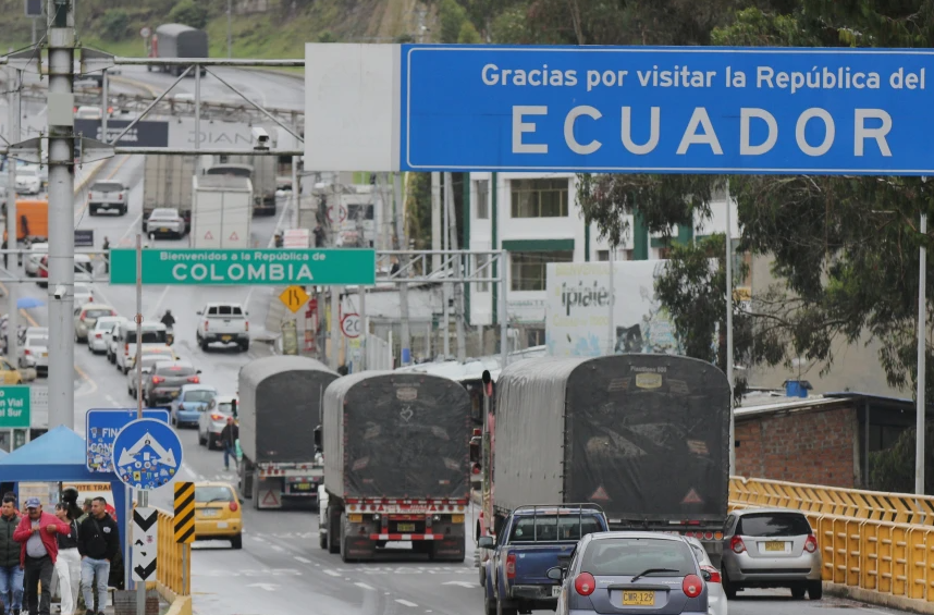 Colombia impone aranceles y suspende las ventas de energía ante la escalada de la disputa comercial con Ecuador