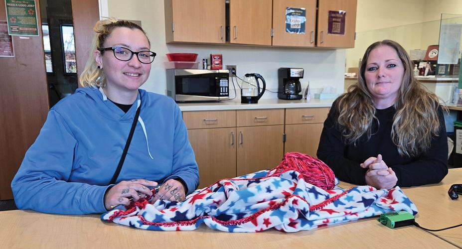 Noticias de Klamath Basin, jueves 5/2/26 – Soroptimist International premia a dos estudiantes que asisten a Klamath Community College; el condado anuncia el cierre de la carretera estatal; nuevas directrices estatales para los contribuyentes que solicitan el Crédito para Niños de Oregón