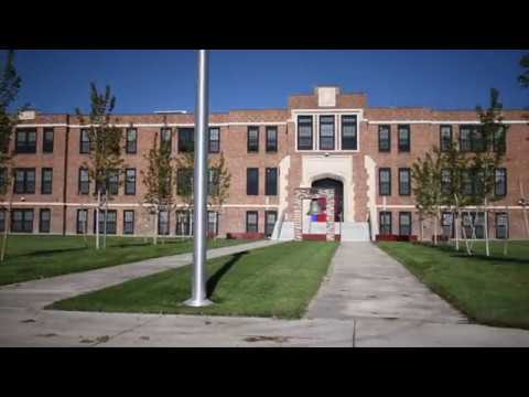 Noticias de Klamath Basin, martes 17/3/26: El personal administrativo de las escuelas de la ciudad llega a un acuerdo sobre la compensación con el distrito escolar; El senador de Oregon, Jeff Merkley, celebrará un encuentro con los ciudadanos el viernes en Oregon Tech; La semana de avistamiento de ballenas de primavera comienza el sábado; El Shilo Inn será remodelado para convertirse en dos hoteles