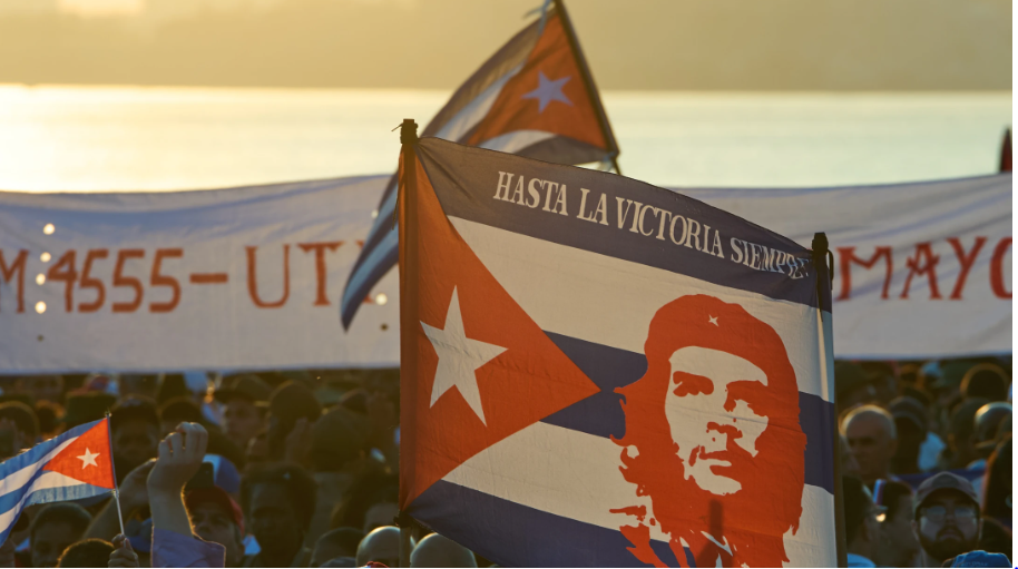 Trabajadores energéticos de Cuba se movilizan en medio de la crisis y la escasez de combustible