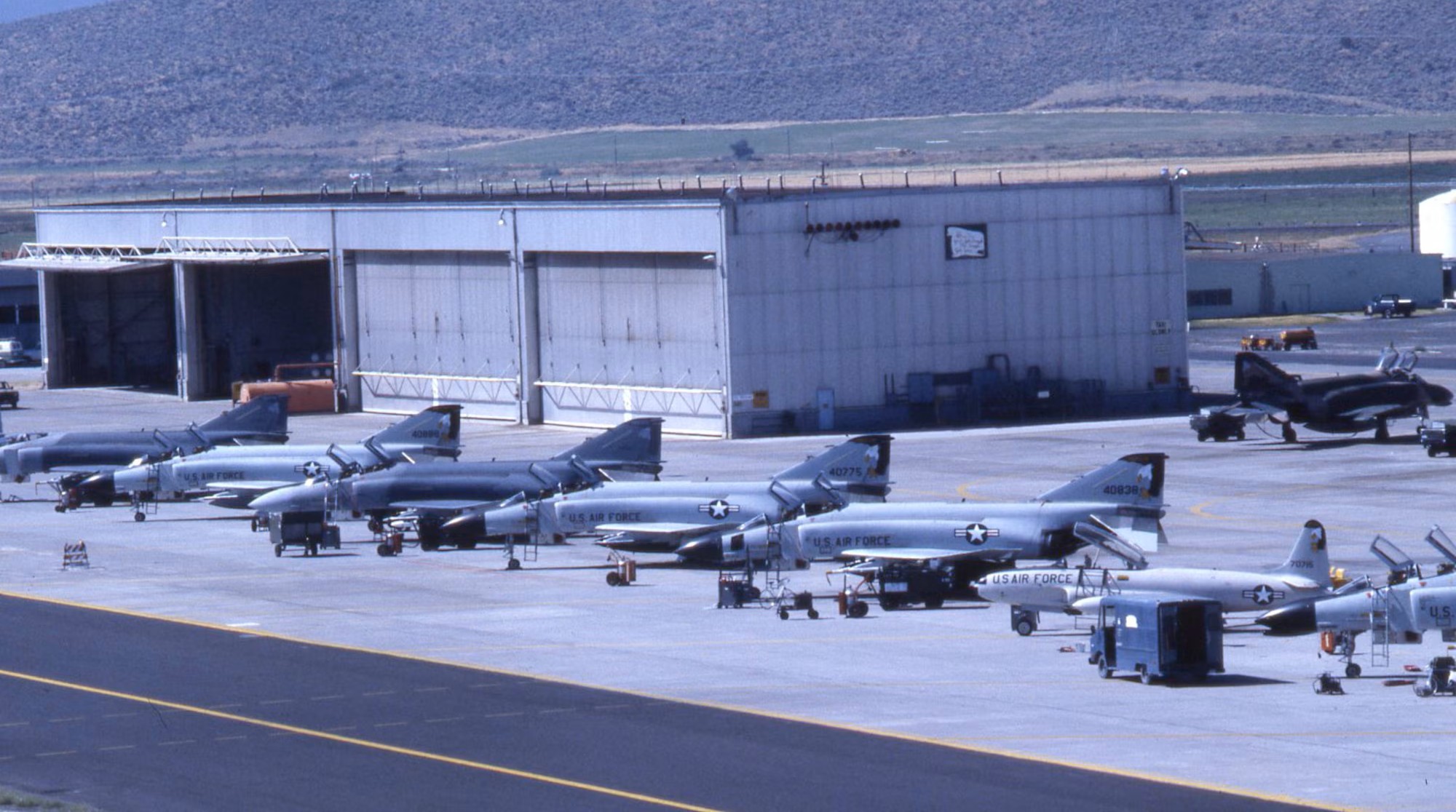 Noticias de la Cuenca de Klamath, martes 21/7/2026 – Los operadores del 270.º Aeródromo de Combate de Kingsley Field realizan un nuevo entrenamiento; el incendio Loveless quema 250 acres; el Teatro Ragland da la bienvenida a Fran Marseille como nueva directora ejecutiva; varios incendios forestales importantes se extienden por Oregón