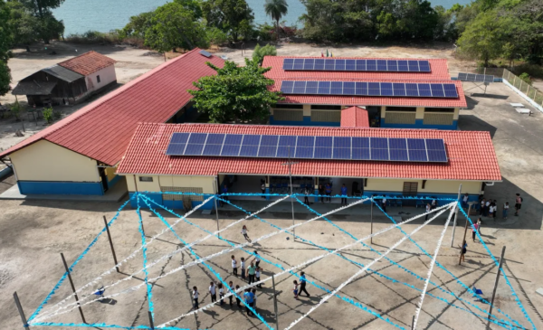 Del desierto de agua a la energía solar: el Amazonas se prepara para otra sequía